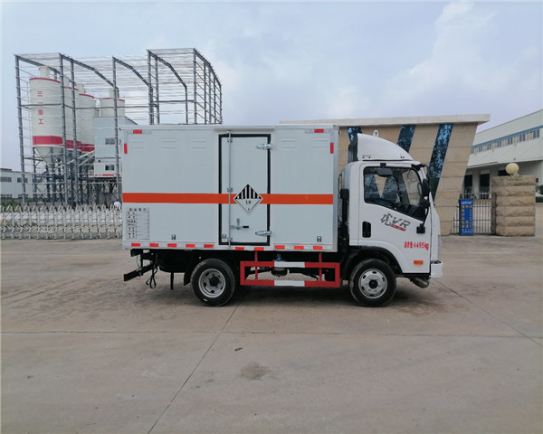 ����3.4�׽�ű����������䳵