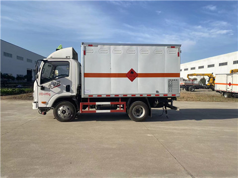 ����3.4�׽�ű����������䳵